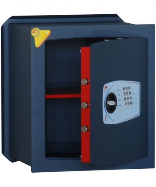 Встраиваемый сейф в стену Technomax GT/7, взломостойкий сейф класса S1 с электронным кодовым замком GT/7 фото